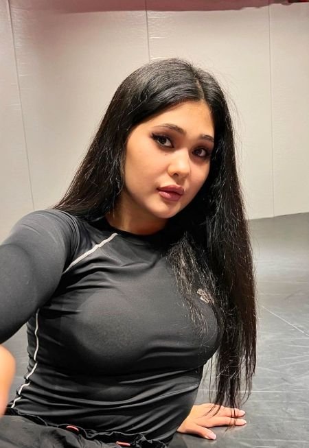 YouTuber Karina Hafizova Image