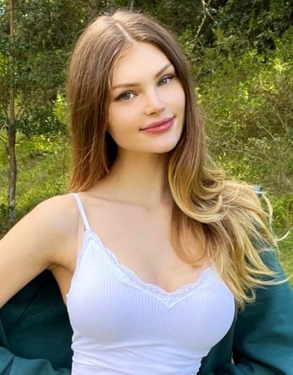 YouTuber Mila Sobolov Image