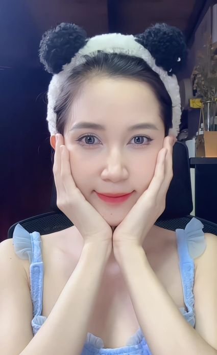 Oanh Gau Photo