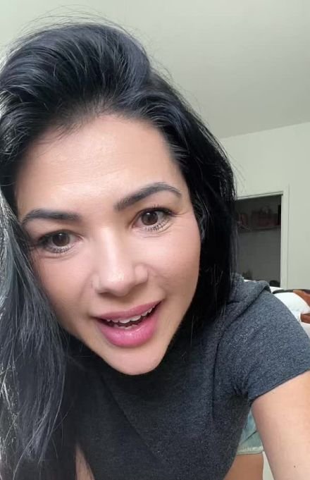Luana Tomaz Selfie Photo